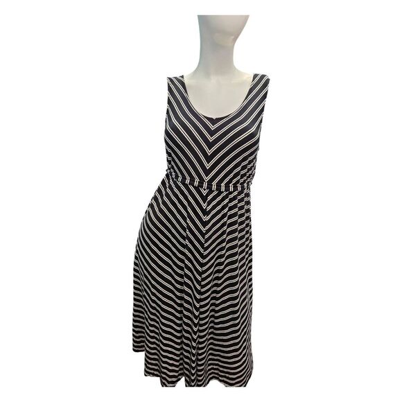 Isabel Black Striped Maternity Dress Size Medium - Picture 3 of 9